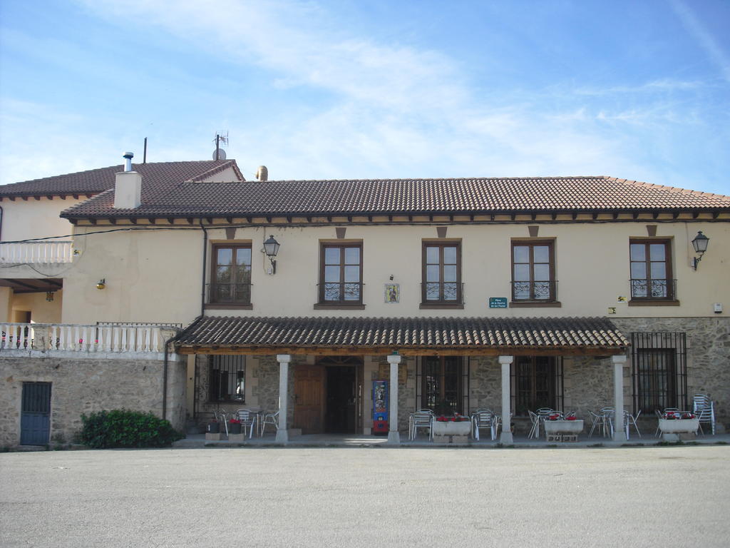 Hotel El Andarrio Buitrago del Lozoya Esterno foto